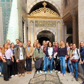 Besonderes Wiedersehen in Istanbul: Eine Kollegengruppe des SBG besucht Herrn Leber an seiner neuen Wirkungsstätte in der Türkei