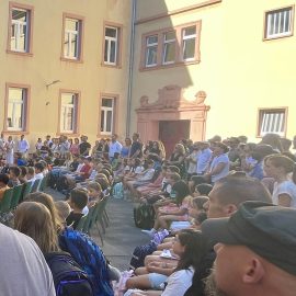 Einschulung der neuen Fünftklässler Einschulung der neuen Fünftklässler